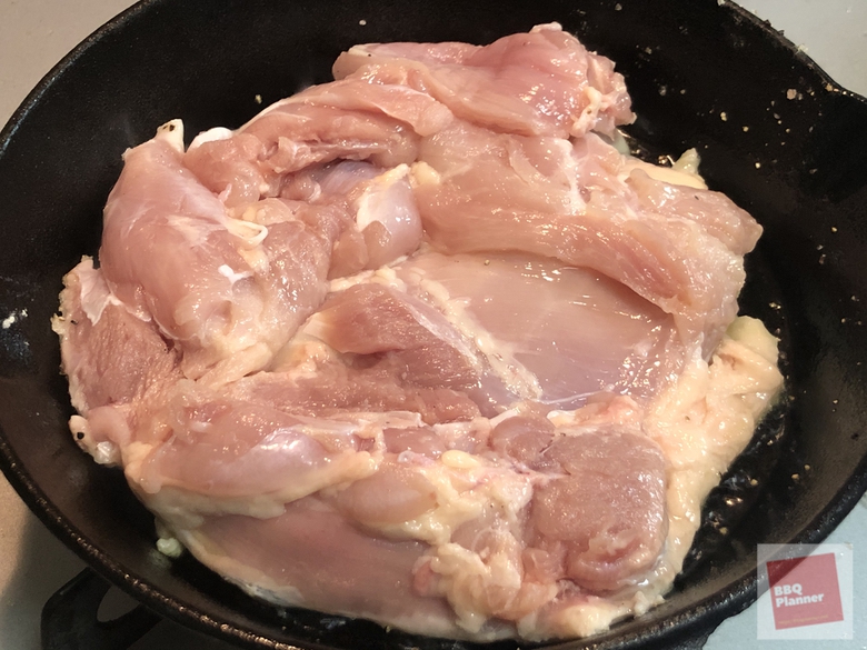 スキレットで鶏もも肉ハーブ焼き 5